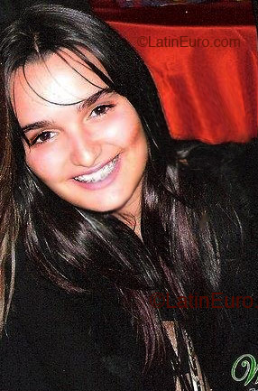 Date this beautiful Brazil girl Bruna from  B2217