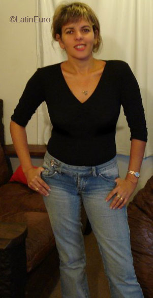 Date this nice looking Brazil girl Jerusa from  B2255