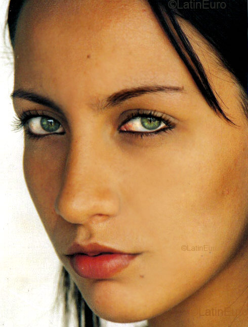 Date this stunning Brazil girl Vanessa- from Sao Jose dos Campos B2262