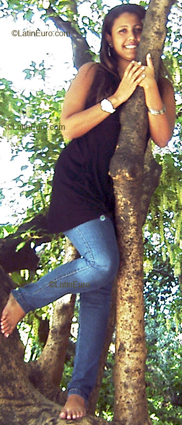 Date this pretty Brazil girl Helena from CAMPO GRANDE B2281