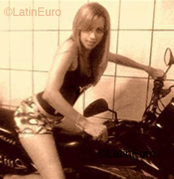 Date this sultry Brazil girl Rosa from Belem B370