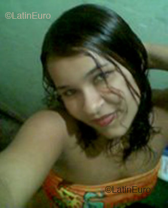 Date this hard body Brazil girl Keuly from  B2343