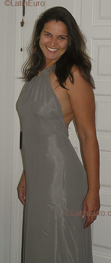 Date this stunning Brazil girl Elke from SAO PAULO B2363