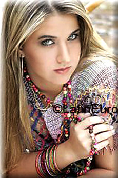 Date this cute Brazil girl Annelise from Aimores  B2458