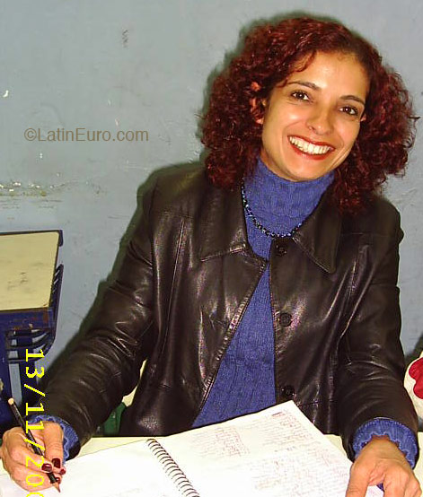 Date this attractive Brazil girl Nanci from SAO PAULO B2482