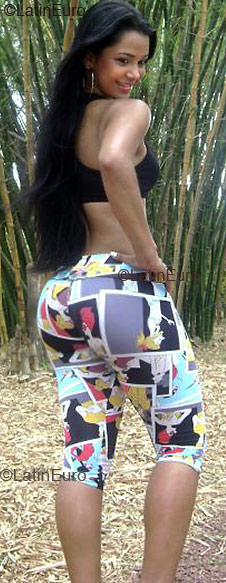 Date this hot Brazil girl Paola from Salvador B2488