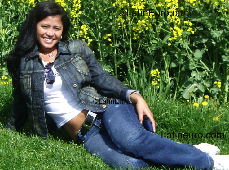 Date this lovely Brazil girl Lucia from Manaus B2522