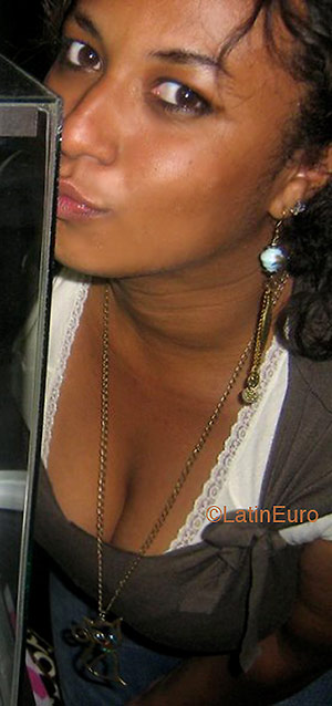 Date this young Brazil girl Leticia from COTIA B2529