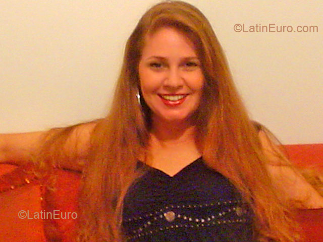 Date this tall Brazil girl Raquel from SAO JOAO EVANGELISTA B2572