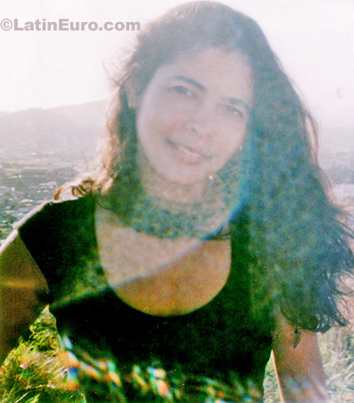 Date this voluptuous Brazil girl Renata from Vitoria B259