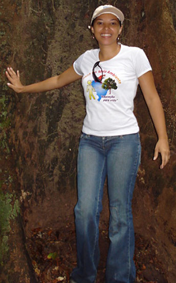 Date this voluptuous Brazil girl Cidileia from MARABA B2616