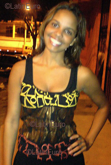 Date this sultry Brazil girl Juliana from SERRA B2649
