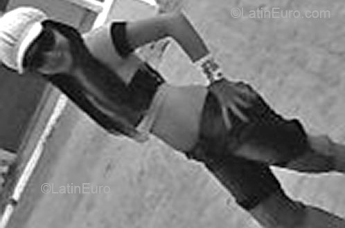 Date this lovely Brazil girl Thamyres from CORRENTES B2650