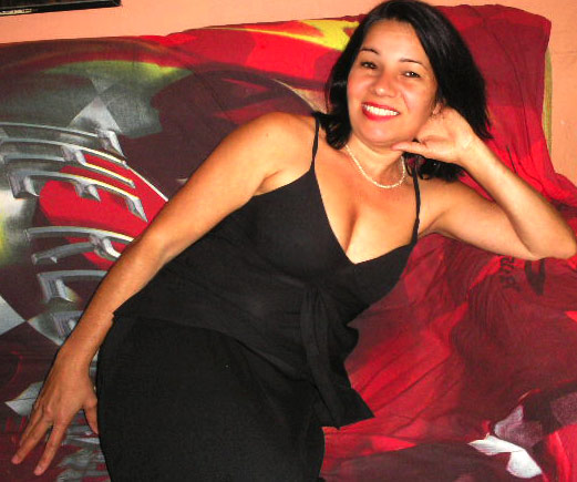 Date this athletic Brazil girl Lusidete from CAMBUCI B2703