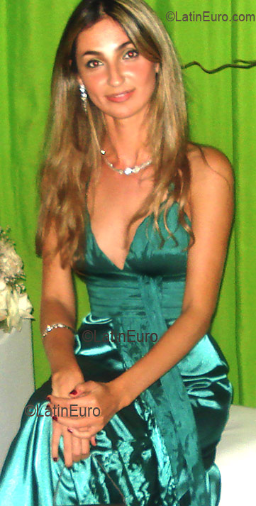 Date this good-looking Brazil girl Cristiane from SAO MATEUS B2747