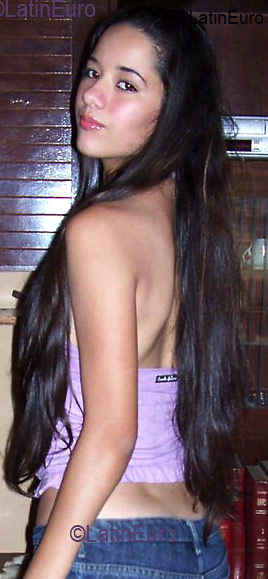 Date this voluptuous Brazil girl Nayara from GOVERNADOR VALADARES B2809