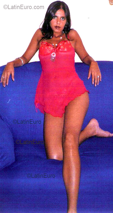 Date this charming Brazil girl Valeska from CARATINGA B2813
