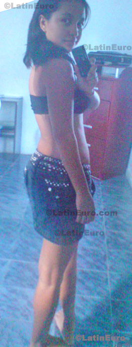 Date this pretty Brazil girl Thamyres from Campos Dos Goytacazes B284