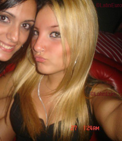 Date this funny Brazil girl Thaissa from RIO DE JANEIRO B2853