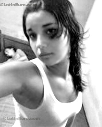 Date this delightful Brazil girl Aline from Itapetininga B292