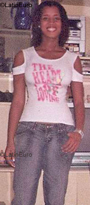 Date this cute Brazil girl Milena from SALVADOR B2920