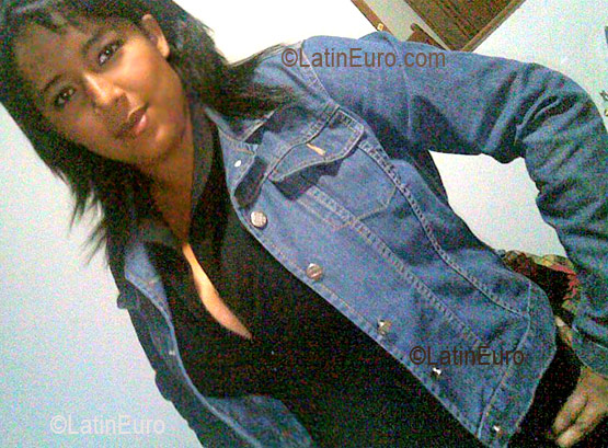 Date this beautiful Brazil girl Camila from VARZEA B2989