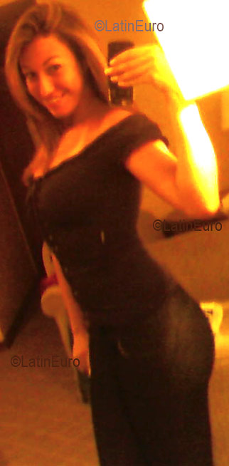 Date this hot Brazil girl Rachel from  B3006