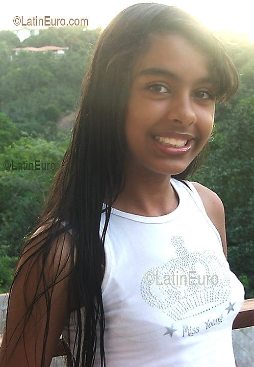 Date this beautiful Brazil girl Jessiane from  B3100