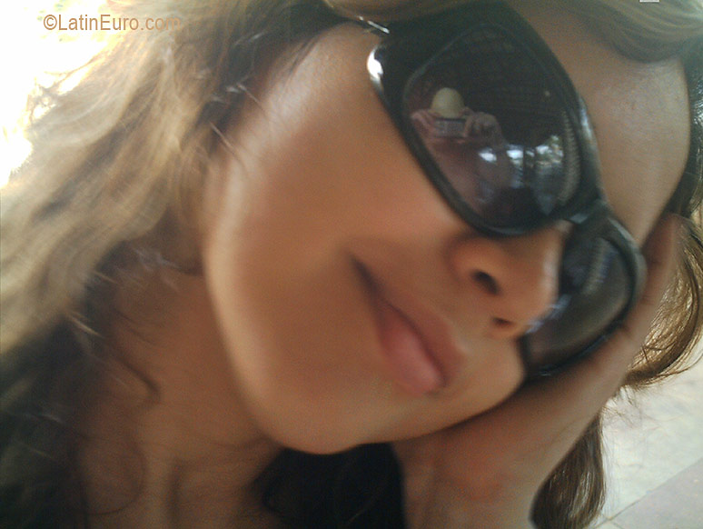 Date this georgeous Brazil girl Cintia from FORTALEZA B3115