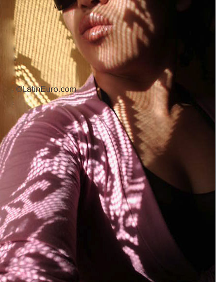 Date this sultry Brazil girl Eliana from PINHAIS B3125