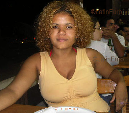 Date this cute Brazil girl Cristiana from SAO PAULO B3152