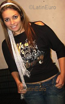 Date this gorgeous Brazil girl Karine from CRUZ ALTA B3178