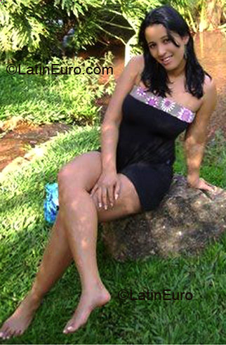 Date this georgeous Brazil girl Sara from GOIANIA B3272