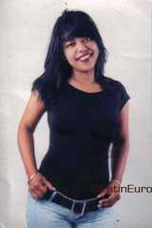 Date this attractive Brazil girl Deise from SOROCABA B3354