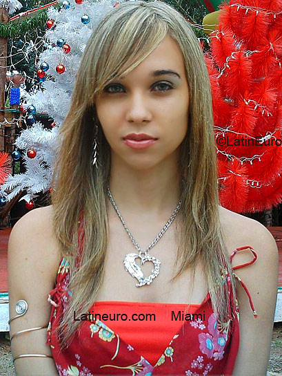 Date this lovely Brazil girl Rhaiany from ARACRUZ B3424