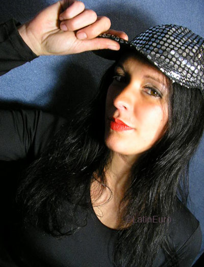 Date this gorgeous Brazil girl Luciana from PORTO ALEGRE B4247