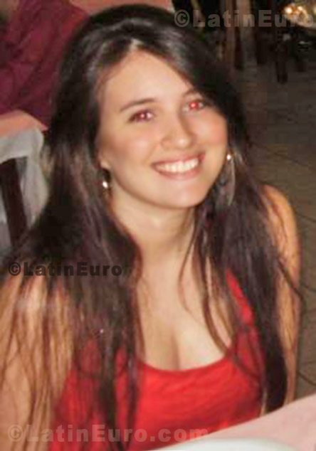 Date this pretty Brazil girl Heloisa from Goiania B429