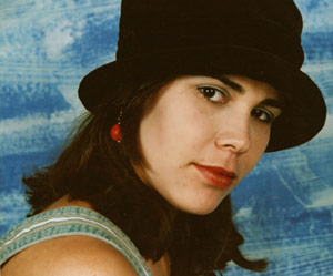 Date this sultry Brazil girl Graziella from VALADARES B4404