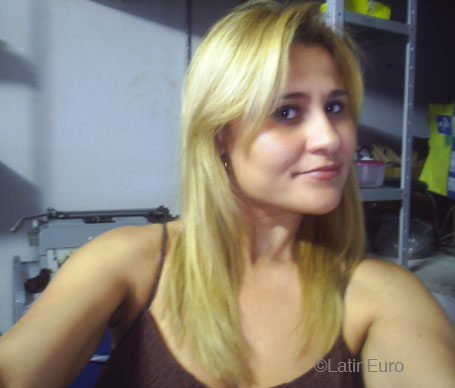 Date this fun Brazil girl Adriana from BELO HORIZONTE B4639
