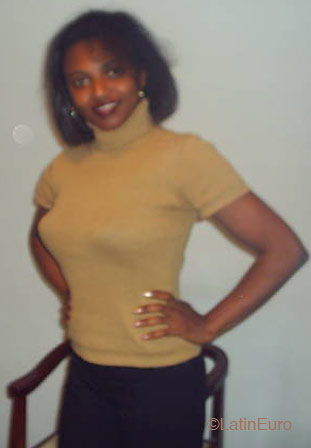 Date this beautiful Brazil girl Lucia from Diadema B1592