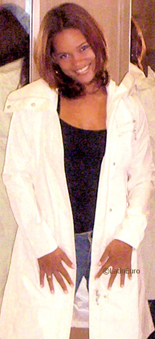 Date this young Brazil girl Sandra from Recife B1640