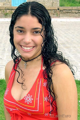 Date this charming Brazil girl Luiza from PESQUEIRA B5190