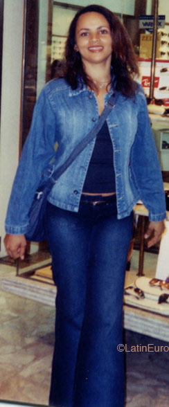 Date this exotic Brazil girl Silvania from Recife B2143