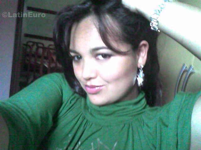 Date this pretty Brazil girl Adrielly from Alfredo Vasconcelos B537