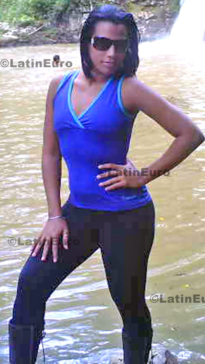 Date this athletic Brazil girl Maria from Luca S Do Rio Verde B558