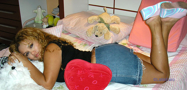 Date this hard body Brazil girl Laena from FORTALEZA B5977