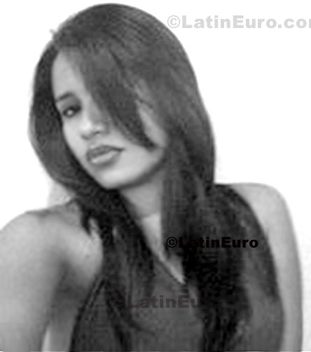 Date this gorgeous Brazil girl Aline from Araguaina B605