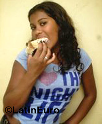 Date this charming Brazil girl Keli from Sao Paulo B681