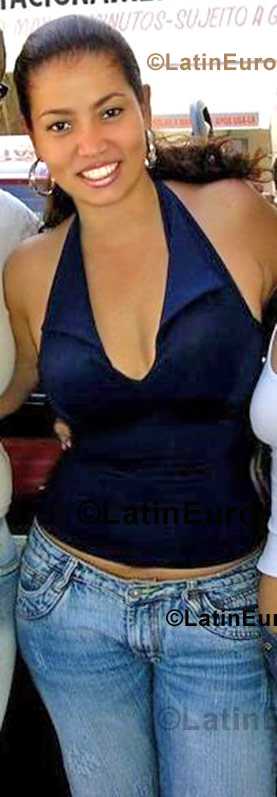 Date this delightful Brazil girl Lilian from Goiania B698