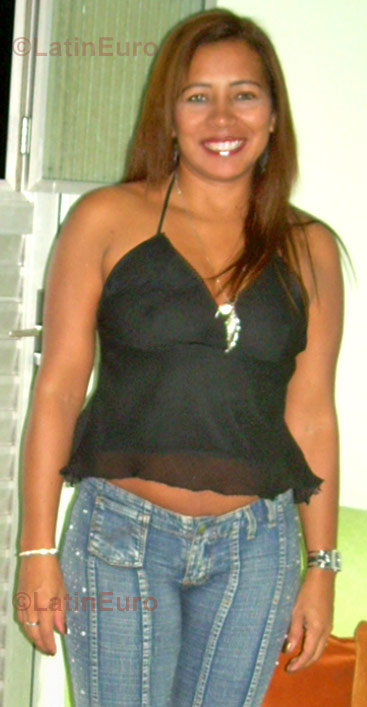 Date this passionate Brazil girl Sheyla from Manaus B773